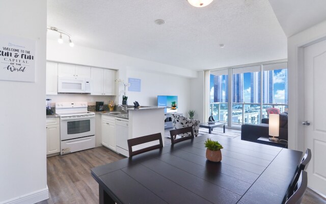 Luxury Sunny Isles Beach Condos by Hosteeva