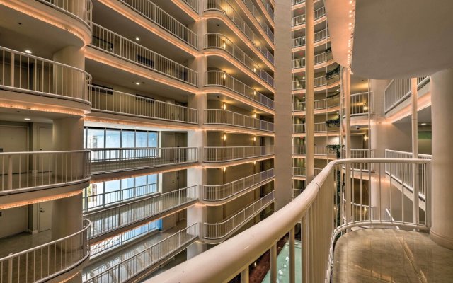 Waterfront High-rise Condo - Miami Beach 5 Mi