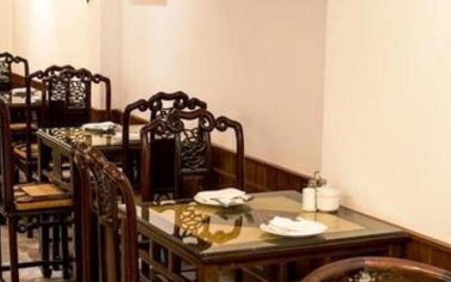 Khách Sạn Hồng Ngọc 3