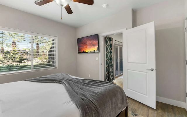 Walking on Sunshine Ground Level