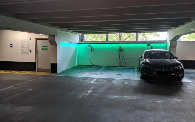 Deluxe City Apt, Riverside Canal View&free Parking