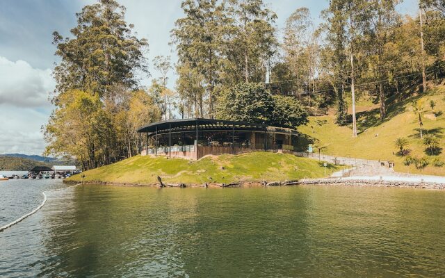 The Brown, Guatape, Autograph Collection