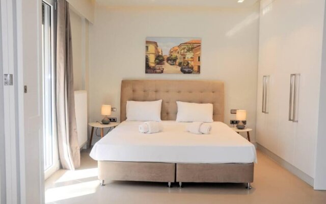 Luxurious Minimal Apartment in Acropolis
