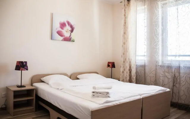 Senator Warsaw Apartments