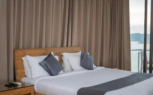 Shvas Island Resort