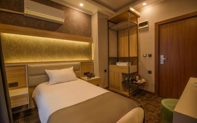 DS Regulus Otel