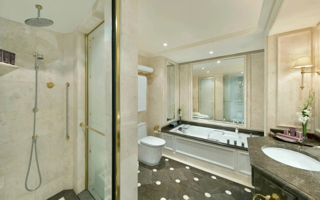The Ritz-Carlton, Bahrain