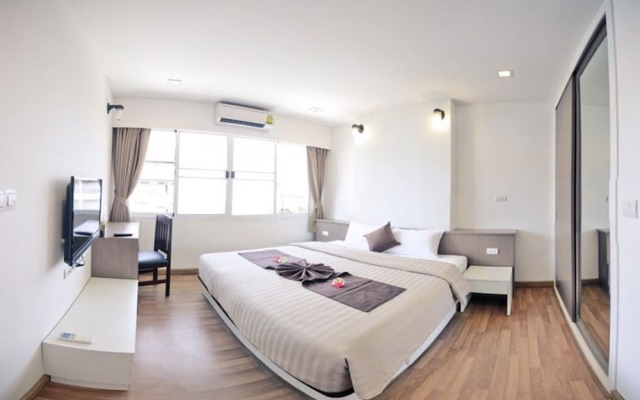 R Residence Sri Racha
