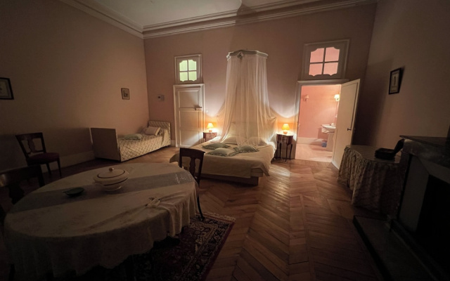 Chateau de Busset