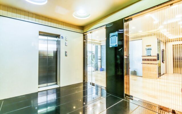 Fabhotel Sr Wakad