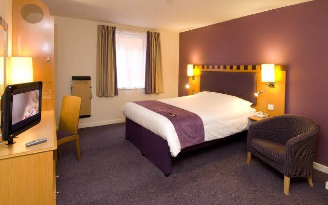 Premier Inn Manchester Trafford Centre West