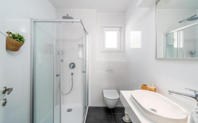 Luxury Villa Lucas with heated pool, whirlpool, sauna, 14 pax