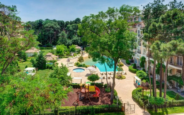 Venera & Anastasia Palace Apartments