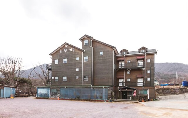 Gimhae Solfragrance Pension