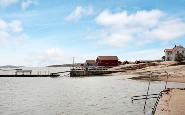 4 Person Holiday Home in Kungshamn-by Traum