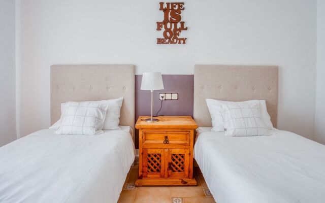 Cosy Holiday Home in S'illot-cala Morlanda With Sea Nearby