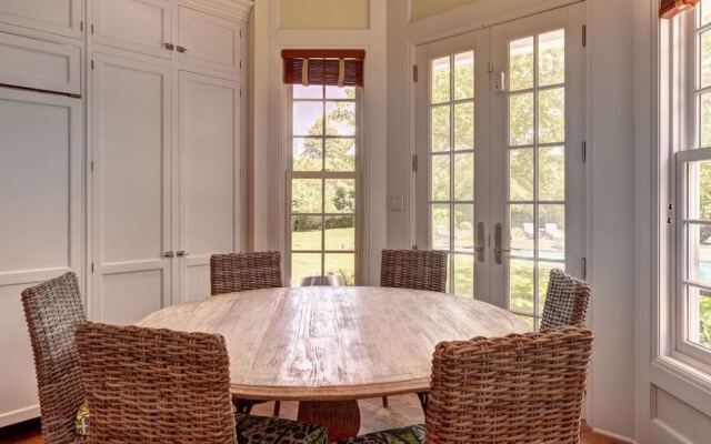 Villa Halsey -beautifully Landscaped 7 Bed