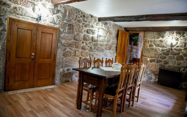 Rustic House with Swimming Pool, Vieira Minho by Izibookings