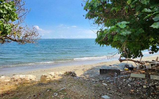 Balcony Breeze @ Bayfront Villas Portmore