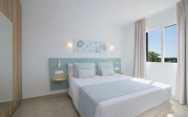 Cala En Blanes Beach Apartments