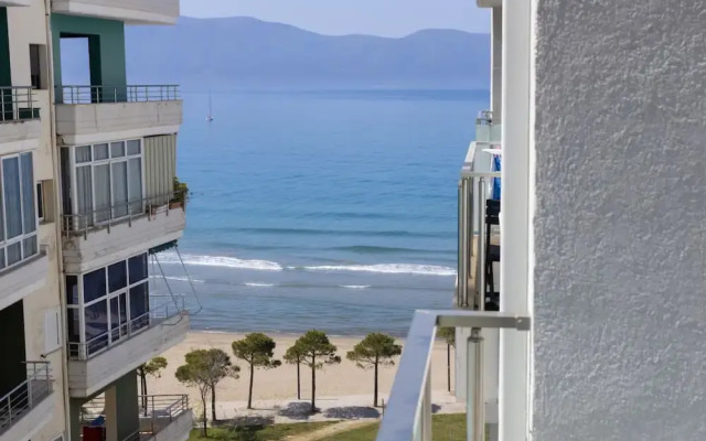 Central Seaview Apartment