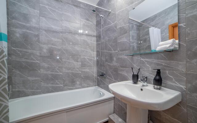 Европа Центр на улице Николая Островского