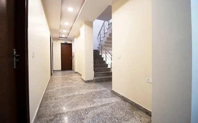 OYO 42732 Qlark Palace