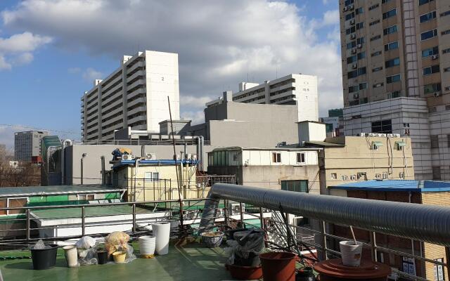 Self-quarantine ROOM