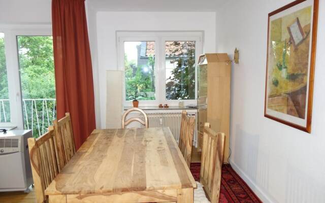 Tolstov-Hotels Generous 3 Room Apartment