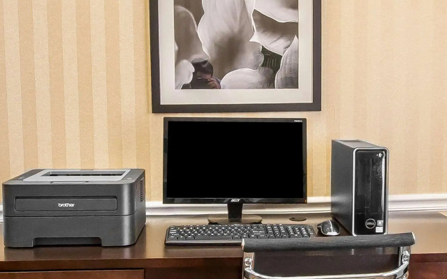 Sleep Inn & Suites Airport