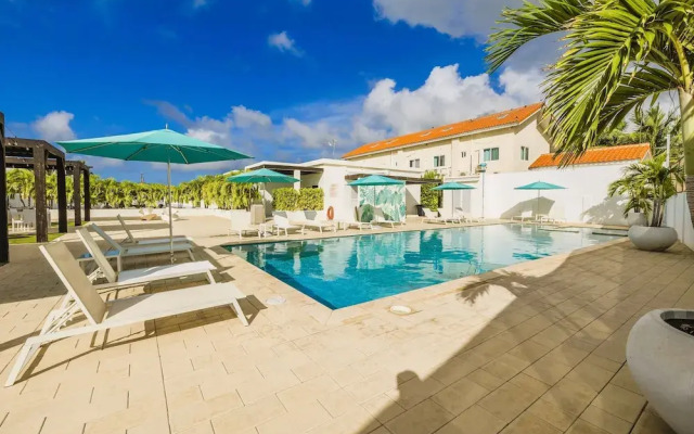 LUX Villas by Bocobay