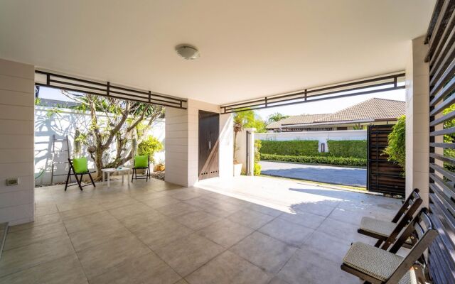 3 BR Pool Villa in Great Location BUB