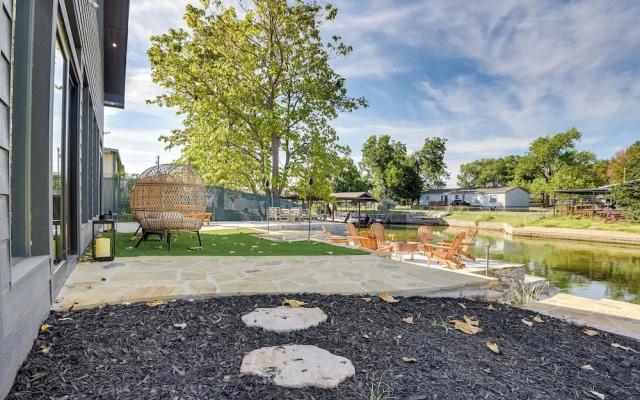 Waterfront Granbury Home w/ Electric Fireplace!