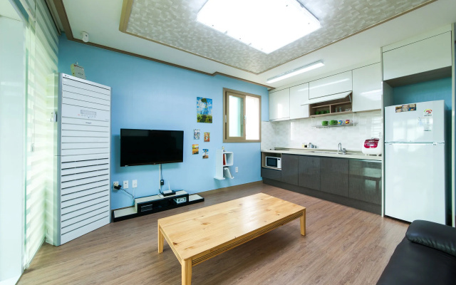 Vitamin Sea House