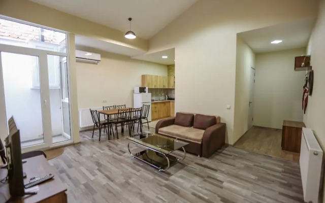 HostHub Apartment Heart of Tbilisi