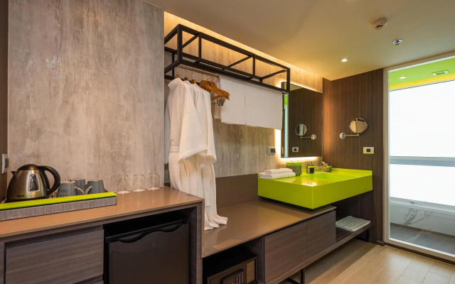 Maitria Hotel Rama 9 Bangkok Hotel