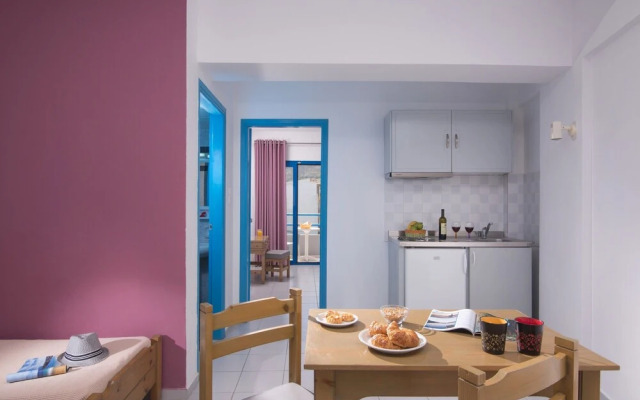 Spacious One Bedroom Apt With Lovely Mountain View