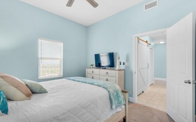 Laketown Wharf Penthouse 2026