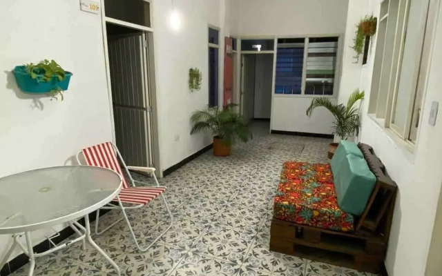 Solaz Hostel Santa Marta