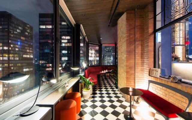 Bridgestreet at Beekman Towers