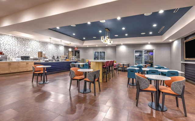 La Quinta Inn & Suites by Wyndham Woodway - Waco South