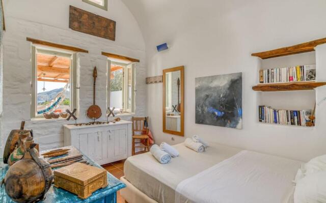 Fýsi House - Cuteness & Nature