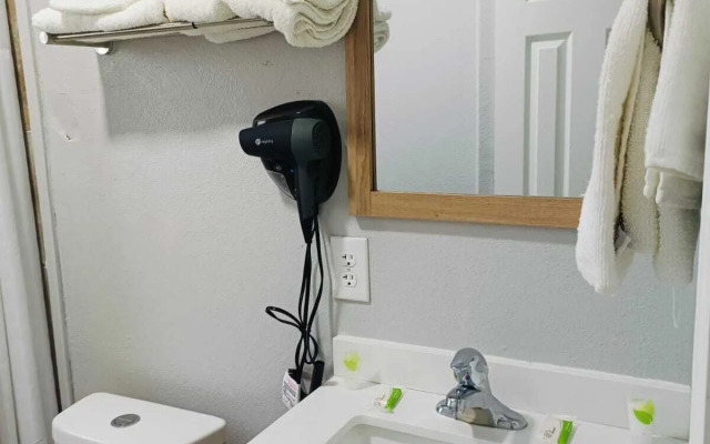 Village Inn Motel