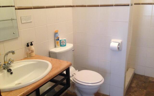 Kamelruhe Guest House & Camping
