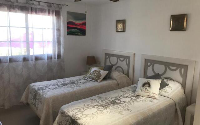 Villa Ola, Golf del Sur