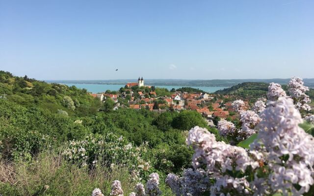 Garda Vendégház Tihany