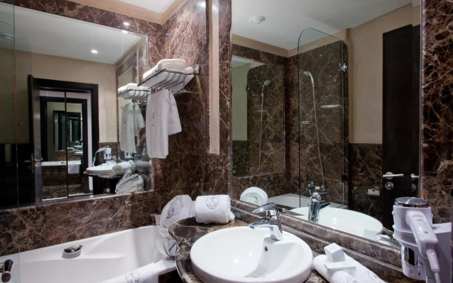 Hotel Art Palace Suites & Spa