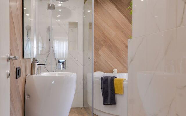 FM Premium Luxury 2-BDR Apartment - Lux and Style