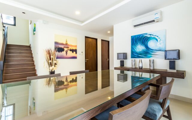 LP101 - Private rooftop pool villa in Laguna for 9 people, near restaurants and shops
