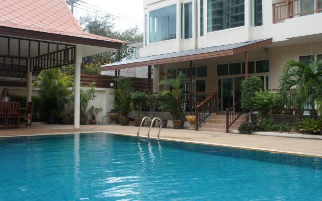 Emerald Palace - Serviced Apartment